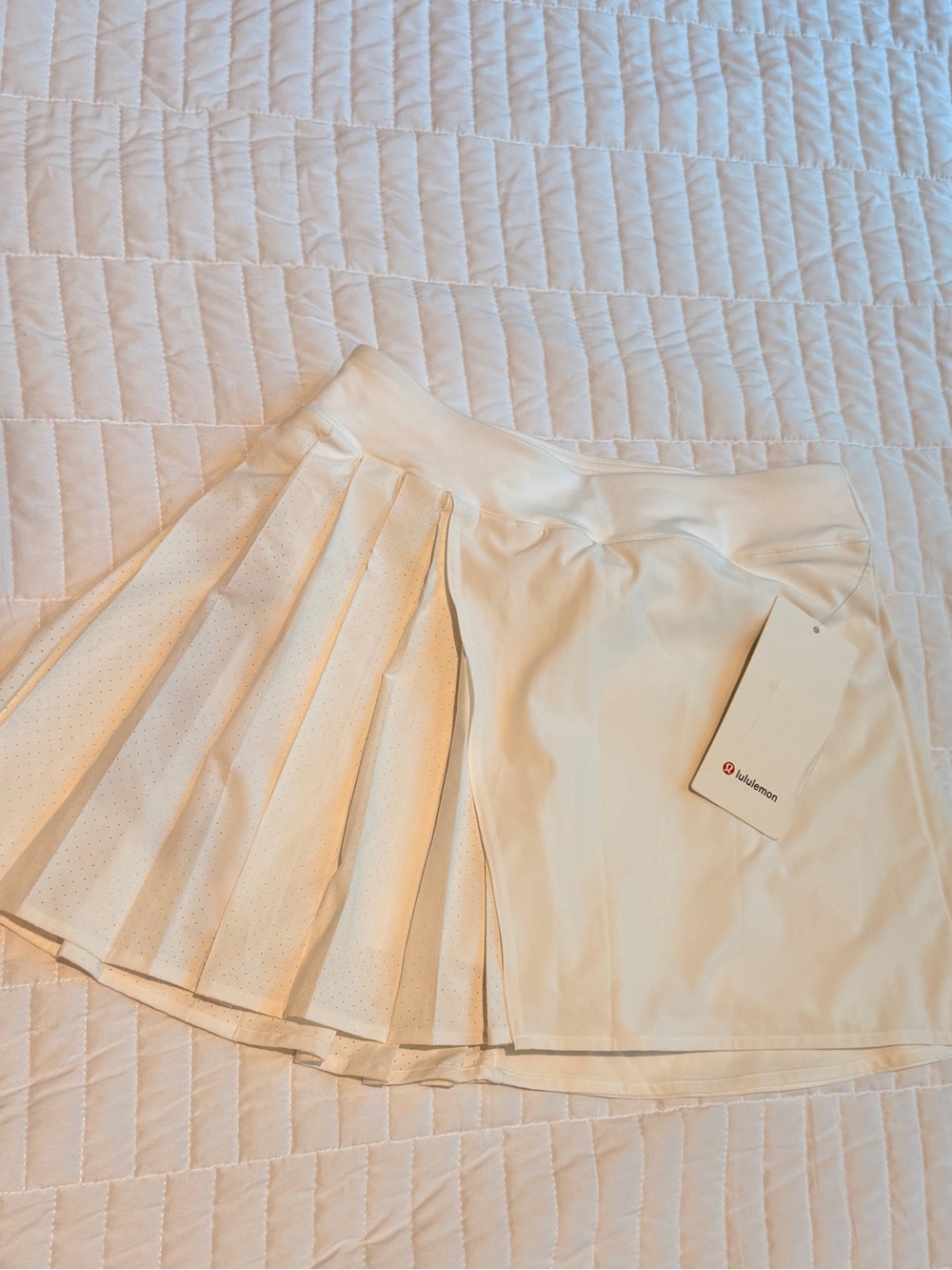 lululemon athletica White Pleated Athletic Tennis Skort | NWT - Size 4